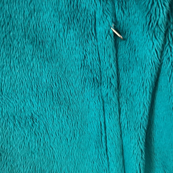 The North Face Women’s Jacket size M length 25” bust 34” color green - Picture 4 of 16